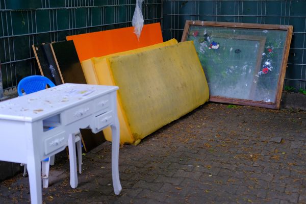 Old Furniture Disposal in Apopka
